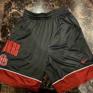 Nike OU shorts size M